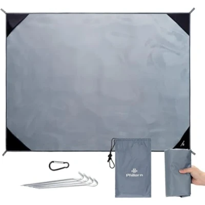 Immagine di PHILORN Grande Coperta da Picnic Tasca con 4 Picchetti Impermeabile Ultraleggero Portatile Durevole Migliore per Spiaggia, Campeggio, Viaggio, Escursionismo All&#039;aperto (200 x 200 cm, Grigio)