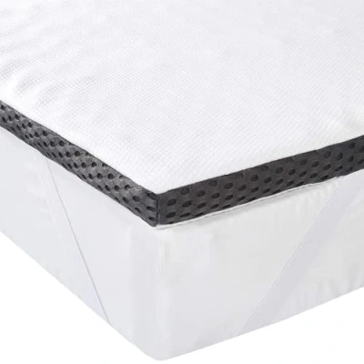 Immagine di Amazon Basics Topper Matrimoniale 160 x 200 cm, in Memory Foam, 4 cm Coprimaterasso con Angoli Elastici, Bianco