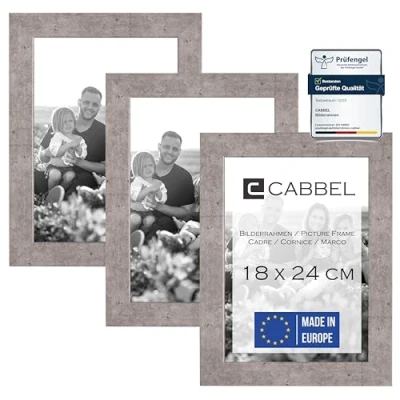 Immagine di CABBEL Set di 3 cornici 18x24 in Legno MDF con Vetro Acrilico infrangibile Grigio (Calcestruzzo)