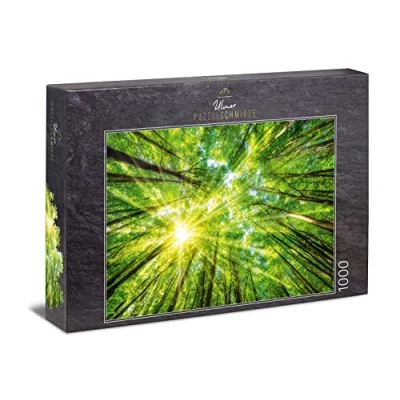 Immagine di Ulmer Puzzleschmiede Puzzle &quot;Luce e ombra&quot; atmosferico della foresta con 1000 pezzi Il sole brilla attraverso le cime degli alberi quando si guarda verso l&#039;alto