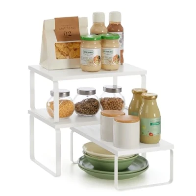 Immagine di SONGMICS Organizzatori Armadio da Cucina, Set di 3 Scafali Banco, Impilabili, Portaspezie Espandibile, in Metallo e Legno Ingegnerizzato, Bianco Opaco Neve KCS220W01
