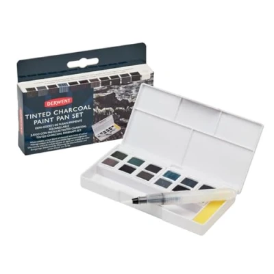 Immagine di Derwent Tinted Charcoal Set di 12 Colori a Carboncino Acquarellabili e Sfumabili, Include 1 x Astuccio Portatile, 5 Tavolozze, Mini Waterbrush ed Spugna per la Pulizia