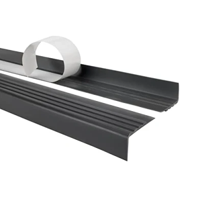 Immagine di Profilo per bordi scale angolare in PVC autoadesivo, Paraspigolo Strisce antiscivolo gradini RM 30x27mm, grigio scuro, 110cm