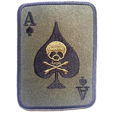 Immagine di Toppe termoadesive Poker asso teschio Biker diversi colori selezionabili 5.6 x 7.6 cm by catch the patch® Patch Toppa ricamate Applicazioni Ricamata da cucire adesive, Farbvariante:verde