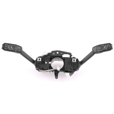 Immagine di VEMO V15 80 3320 Devioluci Q+ qualità di primo fornitore VOLKSWAGEN: Golf 7 Variant