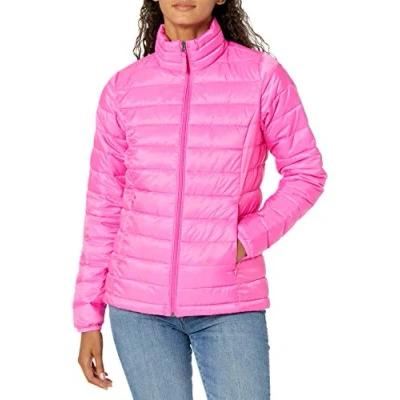 Immagine di Amazon Essentials Piumino Leggero a Maniche Lunghe Resistente all&#039;Acqua Ripiegabile (Disponibile in Taglie Forti) Donna, Rosa Fluo, M
