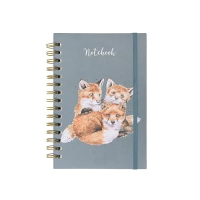 Immagine di Wrendale Designs Quaderno A5 Fox Comodo come un cucciolo