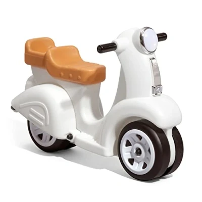 Immagine di Step2 Ride Along Scooter da Gioco di plastica in bianco per bambini l&#039;esterno Veicolo / Slider Scivolo auto a partire 1,5 anni