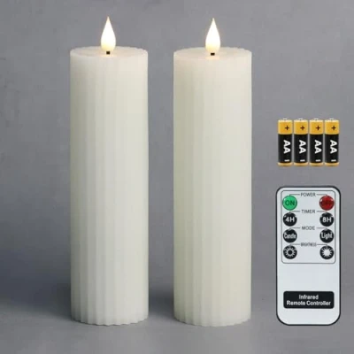 Immagine di Fanna Set di 2 Candele bianche Pilastro LED a Pile Natale Decorazione luminosa design righe Uso Interno, Batterie e Telecomando inclusi, H 20,5 cm