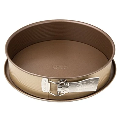 Immagine di Zenker Tortiera apribile Linea Mojave Gold Dorata ad 1 Fondo con Base sporgente in Antiaderente Particelle minerali di Rinforzo Dimensioni : ø 26 cm
