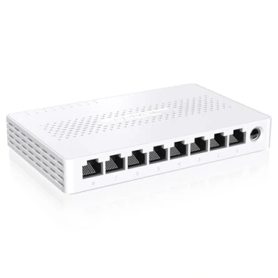 Immagine di Tenda Ethernet Switch 2.5 Gigabit 8 Porte di Rete LAN(Plug &amp; Play, Unmanaged, Funzionamento silenzioso, Scocca in Plastica, Ideale per NAS 2.5G, Server, AP WiFi 6/7, Computer) (SE108)