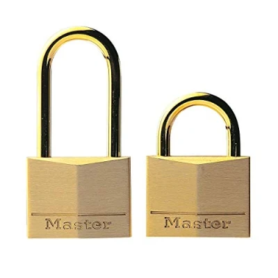 Immagine di Master Lock 635EURT Confezione da 2 Lucchetti a Chiavi con Corpo e Archetto in Ottone Massiccio, Oro, 4.7 x 3.4 1.2 cm