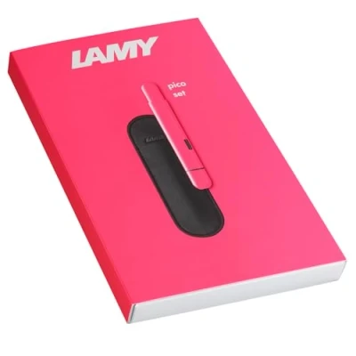 Immagine di Lamy Pico Penna a sfera rosa fluo, set regalo Innovativo Pocket Pen Kuli 1 clic per full size Cassa in metallo e tratto M con custodia vera pelle &amp; Compactmine 22 nero