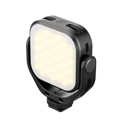Immagine di Ulanzi VIJIM VL66 Bi Color Mini lampada LED girevole per smartphone e fotocamera con temperatura colore regolabile 2500 K 6500 batteria da 2000 mAh USB C Soft Light illuminazione video