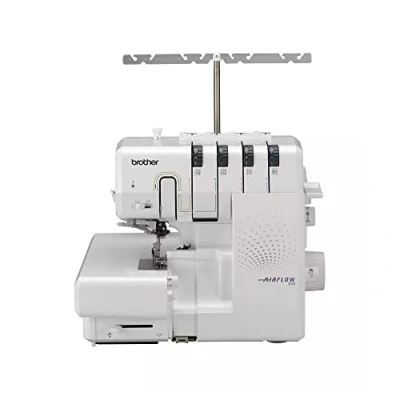 Immagine di Brother Innov ís Airflow 3000 Air Serger macchina da cucire viene fornito con piedino di raccolta, per punto cieco e tubazioni