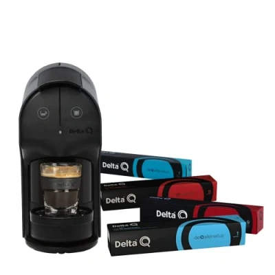 Immagine di Delta Q Pack Caffettiera Quick Grigio Per Caffè, Tè e Bevande Calde Semplice Pratica Design elegante Include 100 Capsule DeQafeinatus + Qharacter