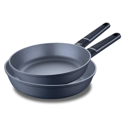 Immagine di Indigo MasterPRO Set di 2 sarnswer 20 e 24 cm fabbricato in alluminio fuso pflUon interno cappelli antiaderenti tocco mango blu scuro punto induzione