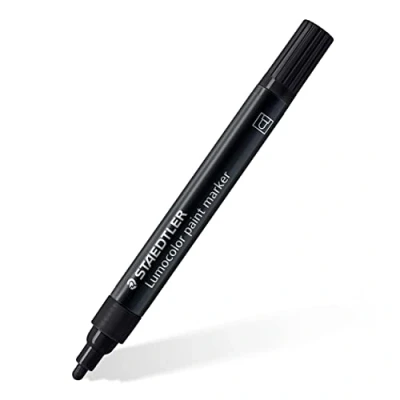 Immagine di Staedtler Pennarello acrilico Lumocolor, nero, coprente, inchiostro permanente, resistente alle sbavature e all&#039;acqua, per superfici chiare scure, larghezza linea 2,4 mm, inodore, 10