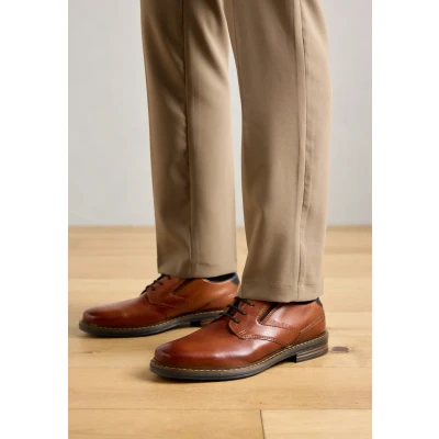 Immagine di bugatti 311 aoc01, Scarpe da Ginnastica Uomo, Cognac, 45 EU Larga