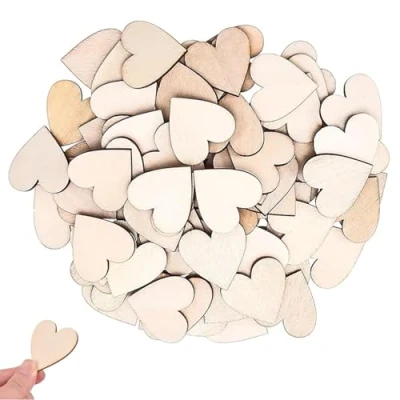 Immagine di Cuori Legno,100 Pezzi in Legno dall&#039;Aspetto Rustico per Progetti Bricolage Abbellimenti del Cuore di Bianco Forma Matrimonio Natale DIY Scrapbooking