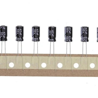 Immagine di 100 Pezzi 50V 47UF Condensatore elettrolitico in alluminio plug 6x11 6 * 11mm