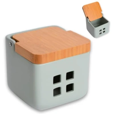 Immagine di KOOK TIME Barattolo porta aglio con coperchio in legno di bambù Contenitore salva cucine, ceramica fori ventilazione per una conservazione ottimale Dimensioni: 11.5x11.5x11.5 cm.